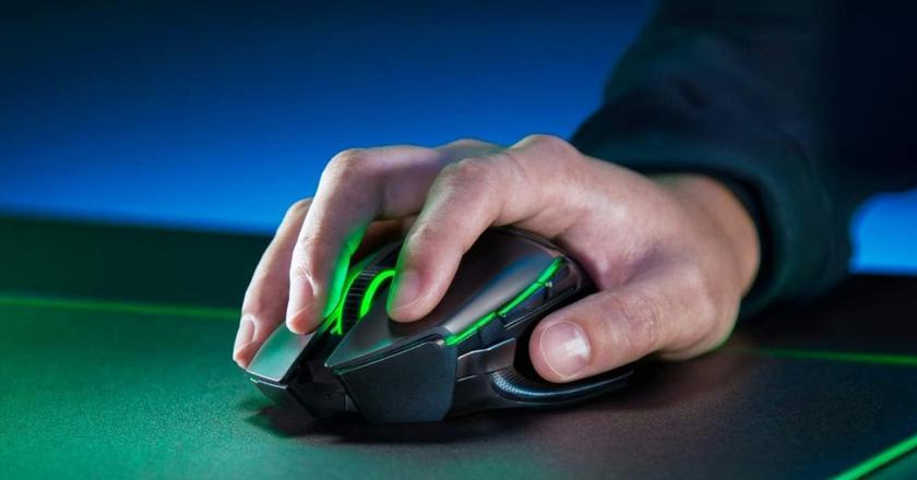 Razer Basilisk Ultimate HyperSpeed Souris gaming sans fil moins de 100€