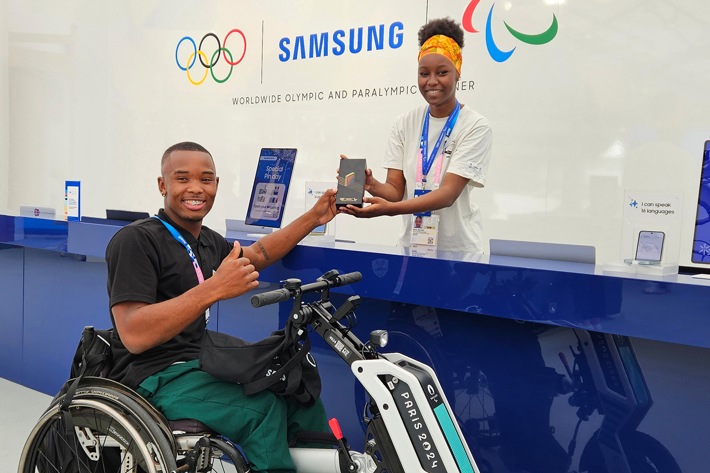 Samsung a fait don de 5 000 smartphones Galaxy Z Flip 6 aux participants des Jeux paralympiques de 2024 à Paris. Samsung a fait don de 5 000 smartphones Galaxy Z Flip 6 aux participants des Jeux paralympiques de 2024 à Paris.