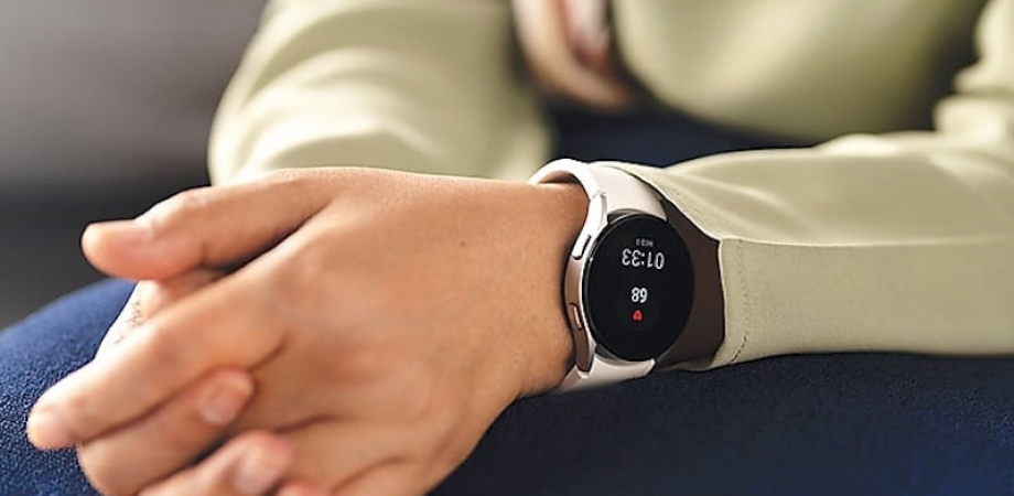 La Galaxy Watch 5 est dotée de la fonction Global AoD en Corée du Sud : sauvegarde des informations sur l'écran en mode Always-on Display (affichage permanent) La Galaxy Watch 5 est dotée de la fonction Global AoD en Corée du Sud : sauvegarde des informations sur l'écran en mode Always-on Display (affichage permanent)