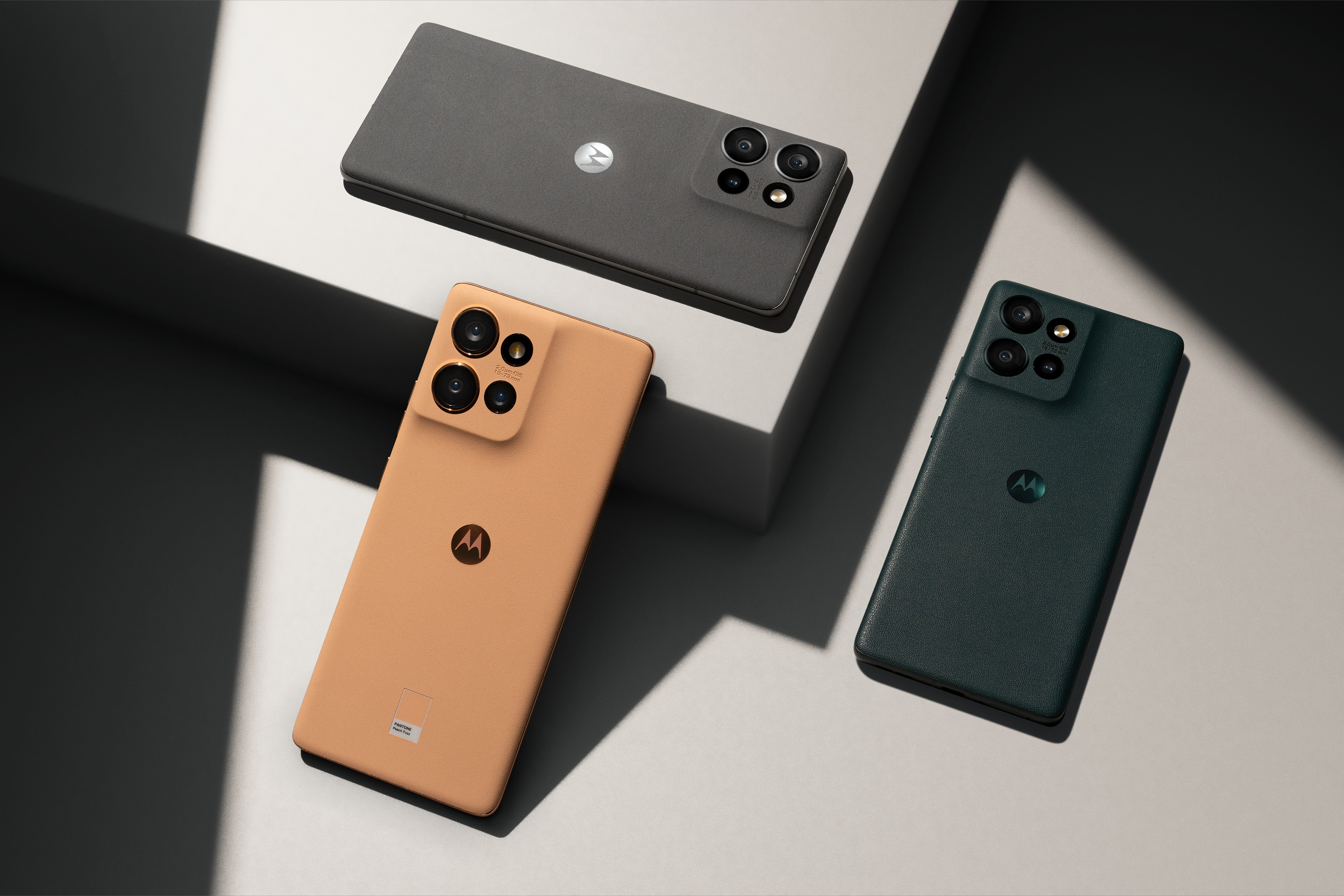 Motorola a annoncé le lancement du Motorola edge 50 en Ukraine, le Motorola edge 50 neo sera disponible début septembre. Motorola a annoncé le lancement du Motorola edge 50 en Ukraine, le Motorola edge 50 neo sera disponible début septembre.