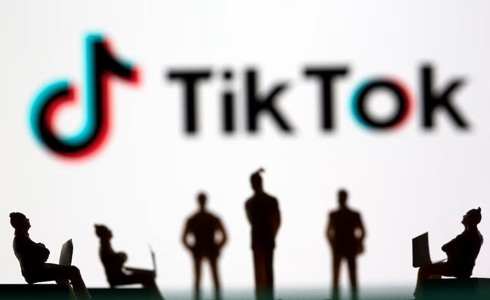 Un procès intenté à la suite de la mort d'une fillette de 10 ans, décédée après un défi viral lancé sur TikTok, a été renouvelé contre TikTok. Un procès intenté à la suite de la mort d'une fillette de 10 ans, décédée après un défi viral lancé sur TikTok, a été renouvelé contre TikTok.