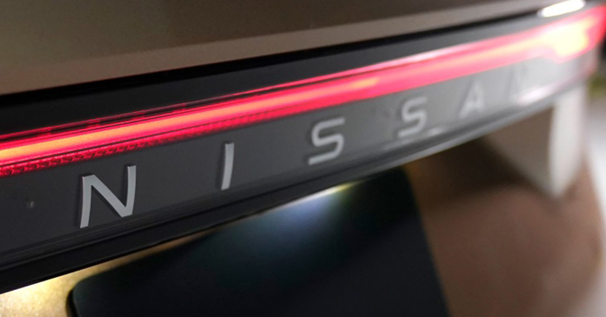 Nissan sur la carrosserie : comment choisir une voiture en fonction de l'histoire de la marque ? Décryptage de la mystérieuse inscription "Nissan" sur le coffre : l'histoire de la marque
