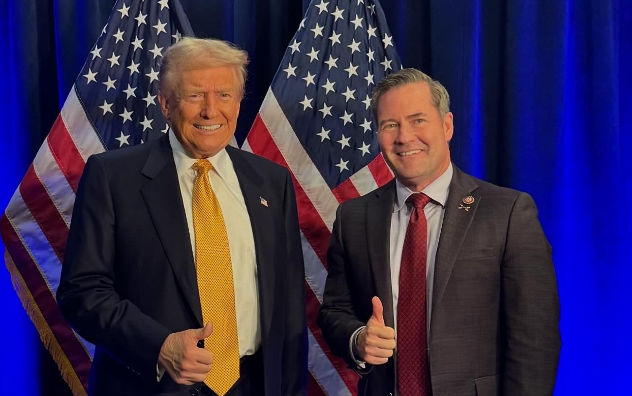 Donald Trump et Michael Waltz : des mouvements stratégiques à l'horizon Donald Trump et Michael Waltz : Un partenariat dans un contexte de changement