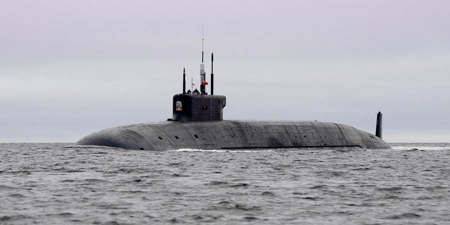 La marine russe a reçu le sous-marin à propulsion nucléaire Empereur Alexandre III, qui sera armé de missiles balistiques intercontinentaux Bulava. La marine russe a reçu le sous-marin à propulsion nucléaire Empereur Alexandre III, qui sera armé de missiles balistiques intercontinentaux Bulava.
