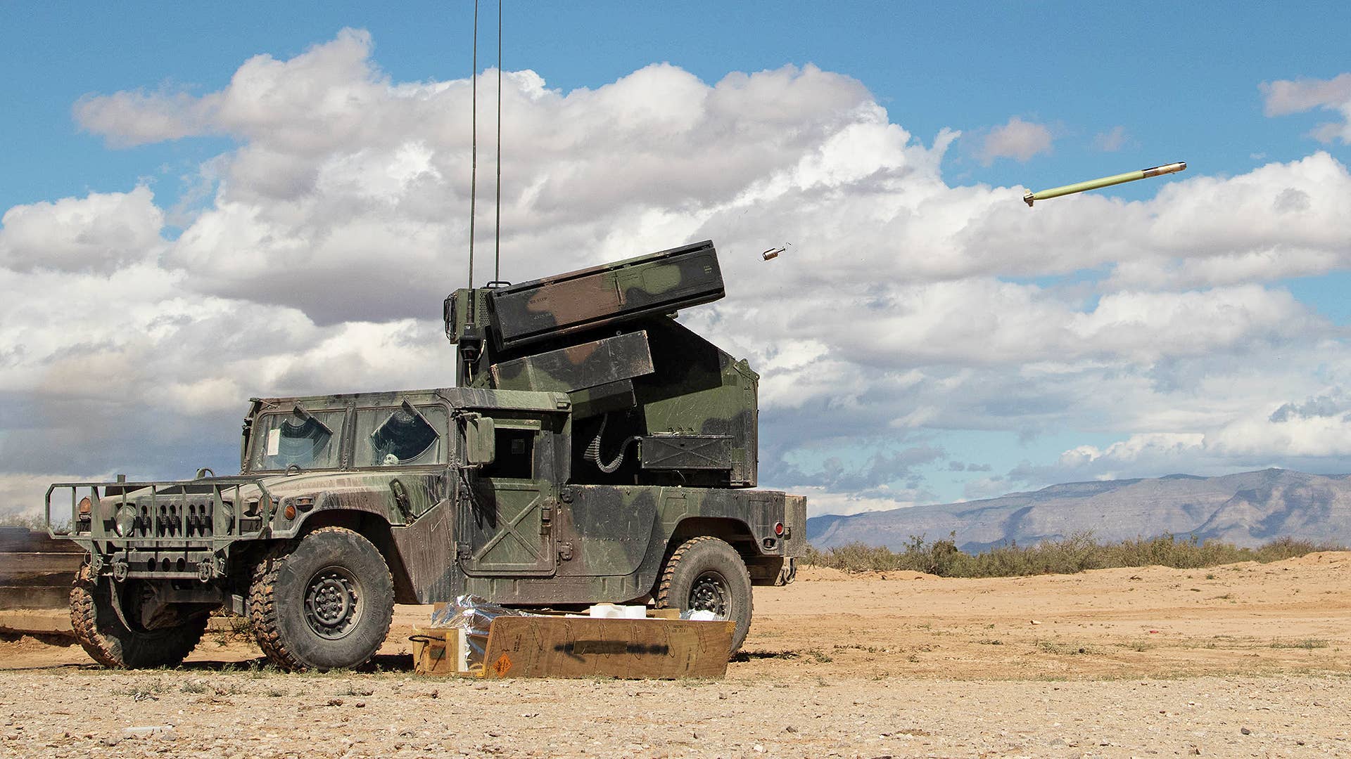 Systèmes de défense aérienne Avenger, véhicules de combat Bradley et Stryker, munitions pour NASAMS et HIMARS : les États-Unis ont annoncé un nouveau paquet d'aide militaire à l'Ukraine. Systèmes de défense aérienne Avenger, véhicules de combat Bradley et Stryker, munitions pour NASAMS et HIMARS : les États-Unis ont annoncé un nouveau paquet d'aide militaire à l'Ukraine.