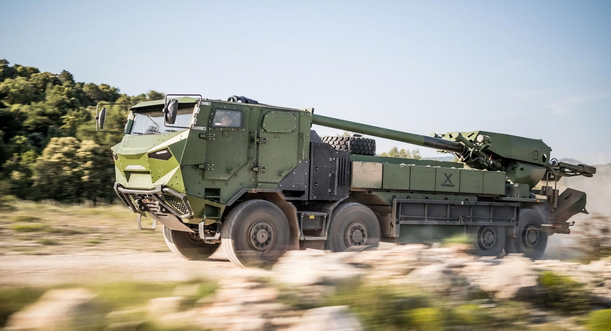 Le Danemark enverra à l'Ukraine 19 obusiers automoteurs Caesar dotés d'un blindage amélioré et de 36 munitions. Le Danemark enverra à l'Ukraine 19 obusiers automoteurs Caesar dotés d'un blindage amélioré et de 36 munitions.