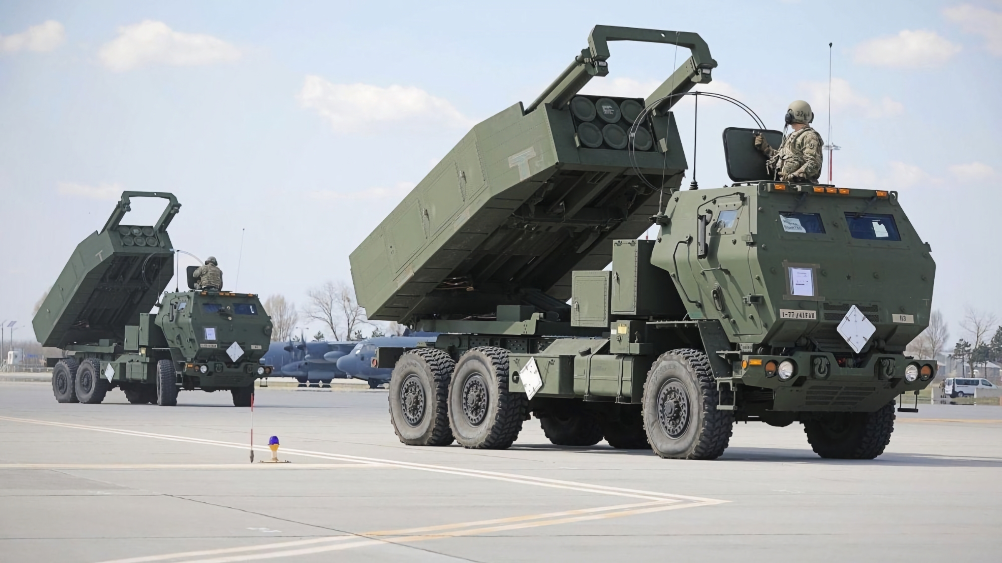 Les États-Unis achètent pour près de 900 millions de dollars de lance-roquettes multiples HIMARS à Lockheed Martin Les États-Unis achètent pour près de 900 millions de dollars de lance-roquettes multiples HIMARS à Lockheed Martin