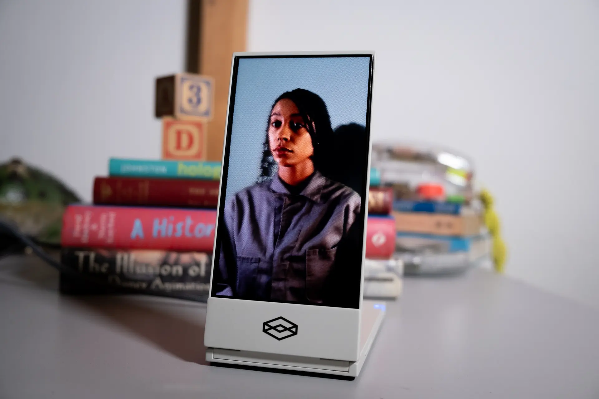 Looking Glass Go - un écran "holographique" de poche à 300 dollars Looking Glass Go - un écran "holographique" de poche à 300 dollars