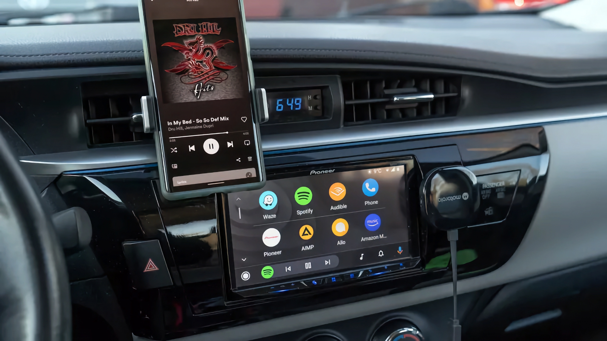 Motorola MA1 en vente sur Amazon pour 69 $ : un appareil qui vous permet d'utiliser Android Auto sans fil dans votre voiture Motorola MA1 en vente sur Amazon pour 69 $ : un appareil qui vous permet d'utiliser Android Auto sans fil dans votre voiture
