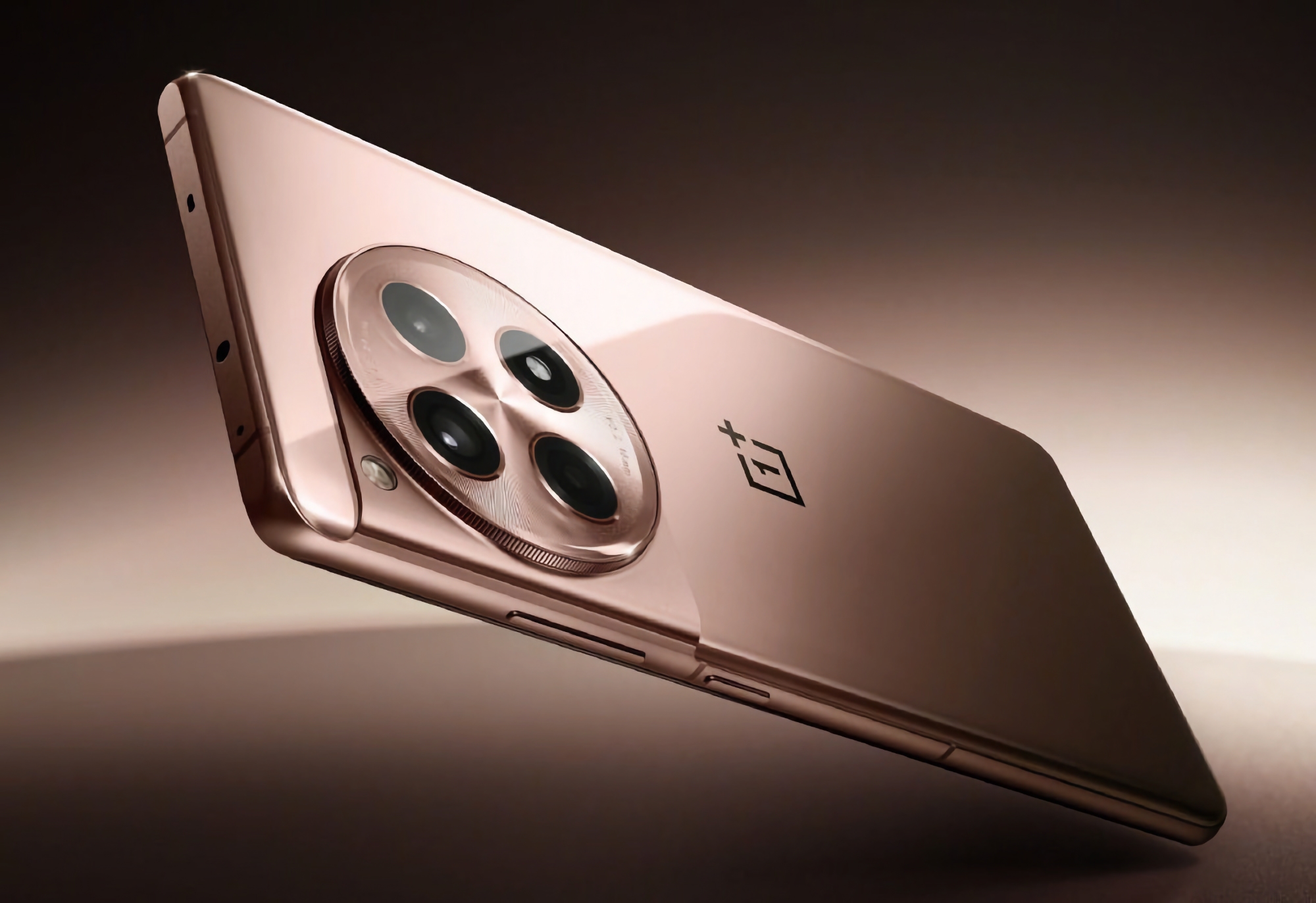 Sans attendre la présentation : OnePlus a révélé à quoi ressemblera le OnePlus Ace 3 (alias OnePlus 12R) en couleur Mingsha Gold. Sans attendre la présentation : OnePlus a révélé à quoi ressemblera le OnePlus Ace 3 (alias OnePlus 12R) en couleur Mingsha Gold.