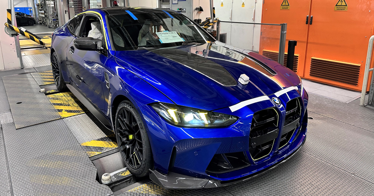 Un regard de plus près sur la BMW M4 CS Edition VR46, inspiré par l'icône du MotoGP Exploration de la BMW M4 CS Edition VR46 : Un hommage à la légende de la course Valentino Rossi