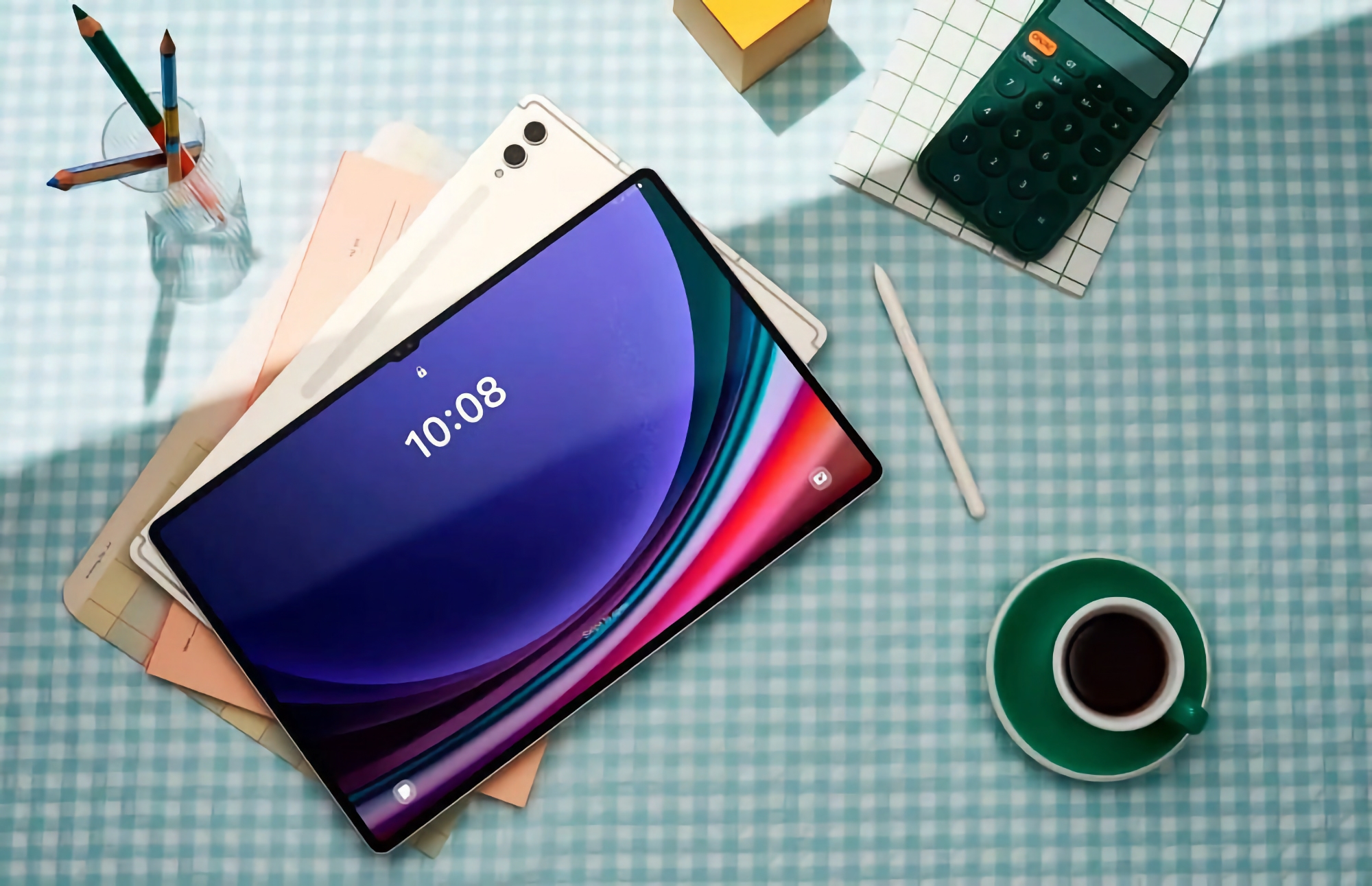 Pas de changement : les Samsung Galaxy Tab S10+ et Galaxy Tab S10 Ultra bénéficieront d'un support de charge de 45W. Pas de changement : les Samsung Galaxy Tab S10+ et Galaxy Tab S10 Ultra bénéficieront d'un support de charge de 45W.