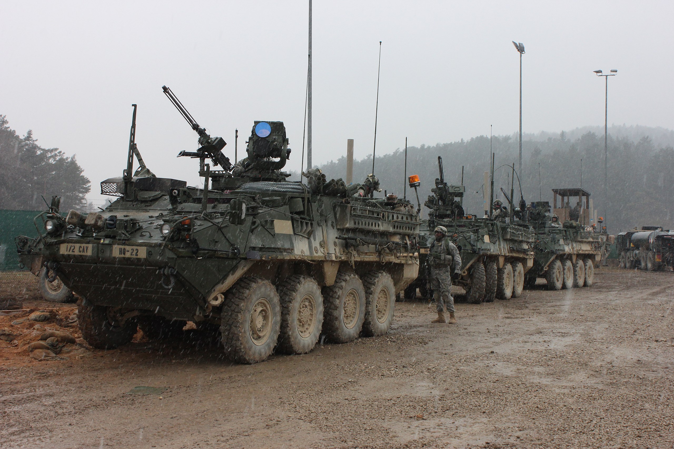 Pas seulement le M2A2 Bradley : les États-Unis pourraient transférer le Stryker BMP à l'Ukraine. Pas seulement le M2A2 Bradley : les États-Unis pourraient transférer le Stryker BMP à l'Ukraine.