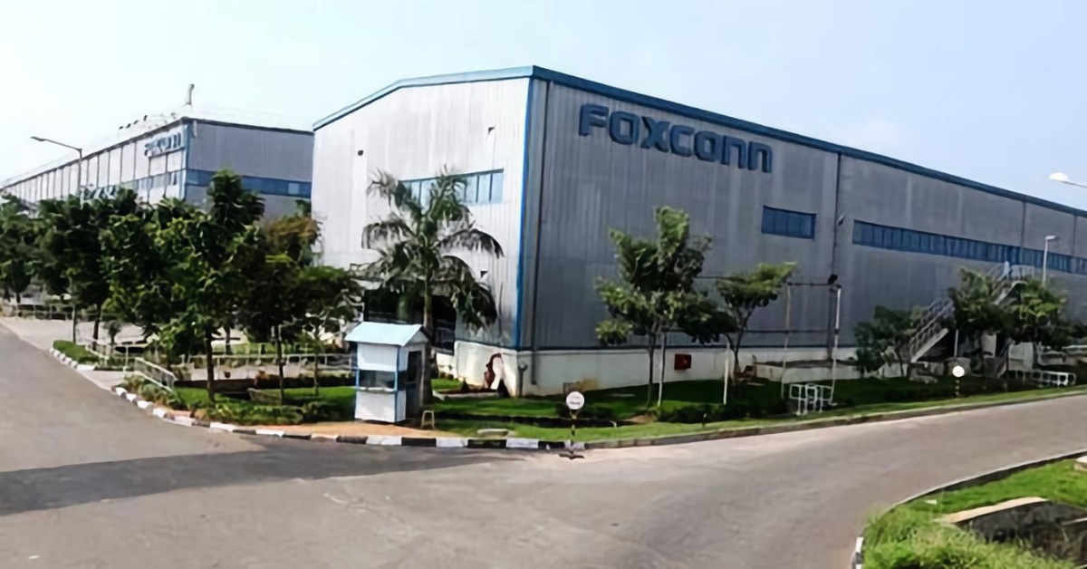 Foxconn va investir 1 milliard de dollars supplémentaires pour construire une nouvelle usine en Inde afin de répondre aux commandes d'Apple. Foxconn va investir 1 milliard de dollars supplémentaires pour construire une nouvelle usine en Inde afin de répondre aux commandes d'Apple.