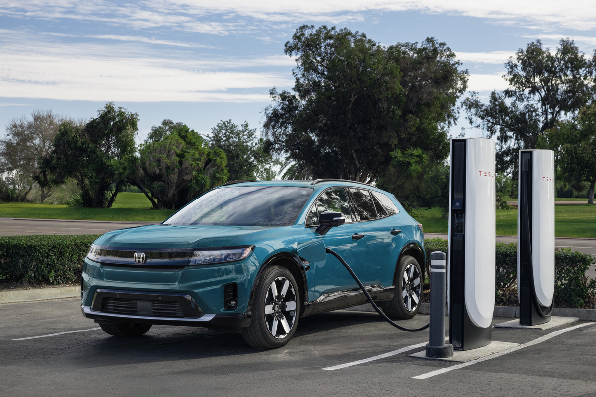 Le dernier avancement dans les voitures électriques : Honda et Acura se branchent au Superchargeur Tesla Honda Prologue et Acura ZDX : L'accès au Superchargeur Tesla révolutionne l'avenir de la charge