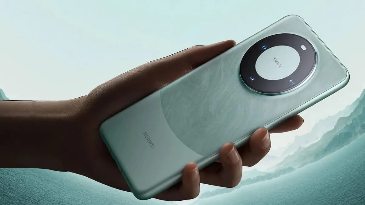 Malgré les sanctions américaines, Huawei prévoit une croissance de son chiffre d'affaires de près de 100 milliards de dollars d'ici à la fin de 2023. Malgré les sanctions américaines, Huawei prévoit une croissance de son chiffre d'affaires de près de 100 milliards de dollars d'ici à la fin de 2023.