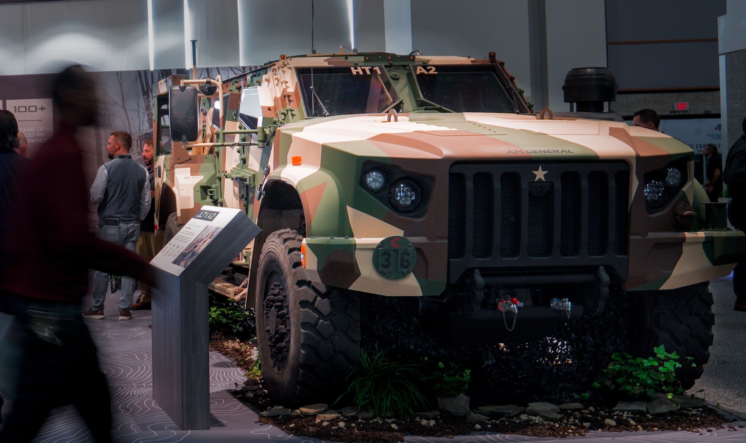 Rupture technologique : comment le JLTV A2 va changer l'approche de la défense S'envoler au-dessus des obstacles : Premières impressions sur le JLTV A2