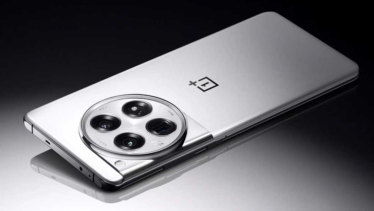 Le OnePlus 12, équipé d'une puce Snapdragon 8 Gen 3, a établi un nouveau record AnTuTu avec plus de 2,33 millions de points. Le OnePlus 12, équipé d'une puce Snapdragon 8 Gen 3, a établi un nouveau record AnTuTu avec plus de 2,33 millions de points.