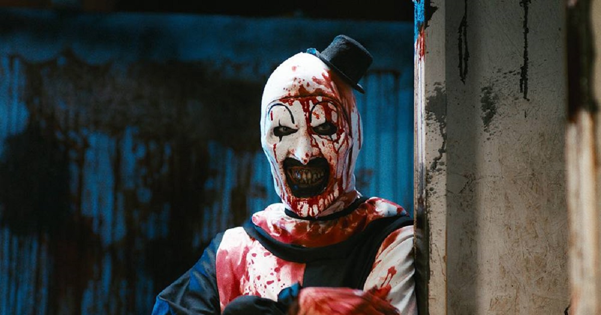 Le réalisateur de l'effrayant "Terrifier" s'apprête à développer l'histoire et à créer un jeu vidéo sur Art Clown, ainsi qu'à présenter une maison de l'horreur en live-action aux Halloween Horror Nights. Le réalisateur de l'effrayant "Terrifier" s'apprête à développer l'histoire et à créer un jeu vidéo sur Art Clown, ainsi qu'à présenter une maison de l'horreur en live-action aux Halloween Horror Nights.