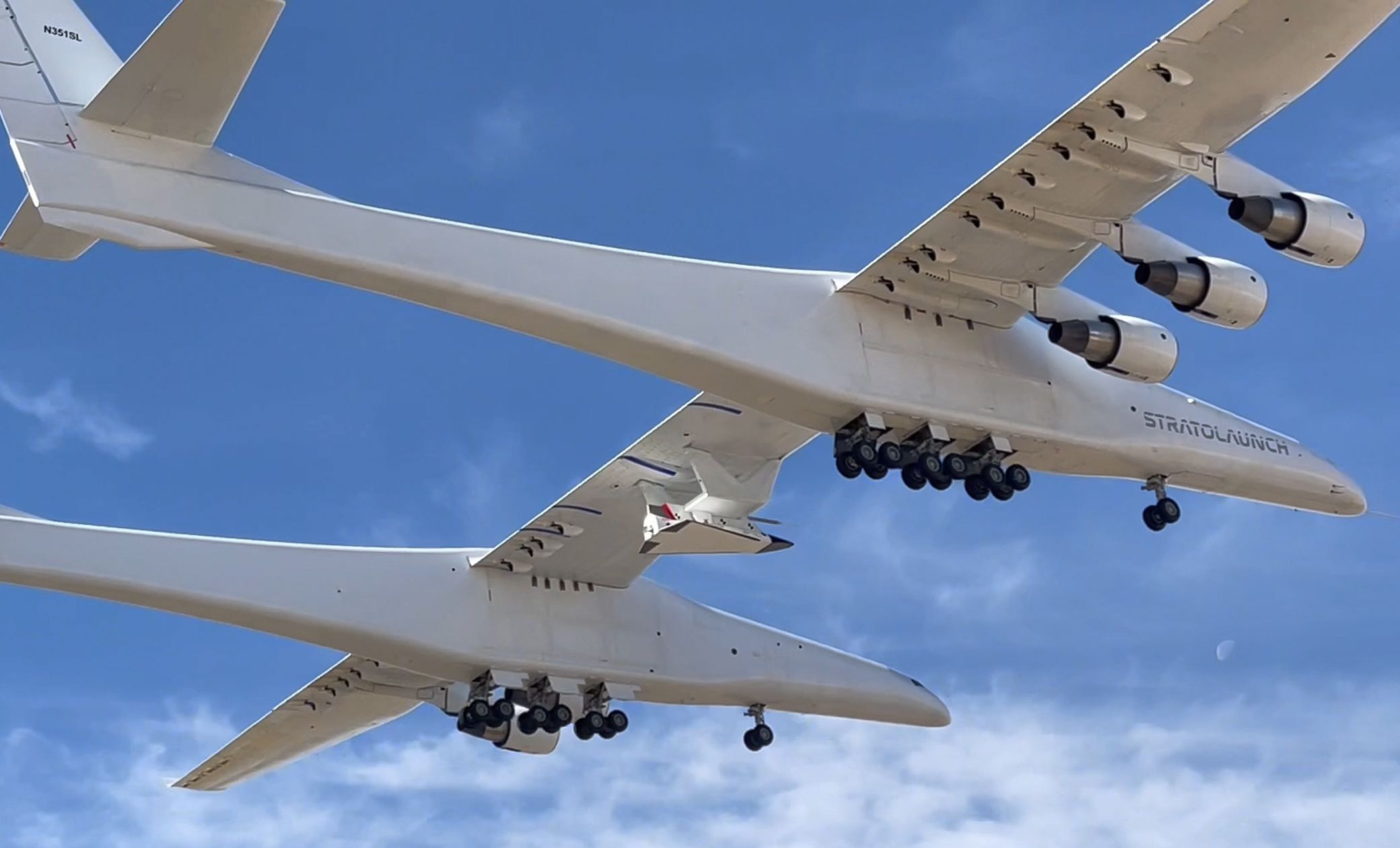 Le plus grand avion Stratolaunch Roc du monde a effectué son premier vol avec un planeur hypersonique Talon-A alimenté en carburant. Le plus grand avion Stratolaunch Roc du monde a effectué son premier vol avec un planeur hypersonique Talon-A alimenté en carburant.