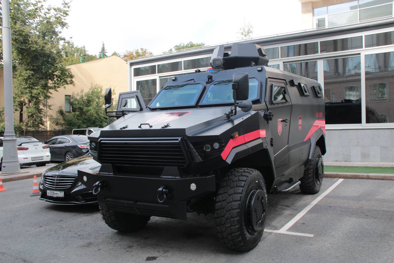 La Russie acquiert le véhicule blindé chinois Dongfeng La Russie acquiert le véhicule blindé chinois Dongfeng