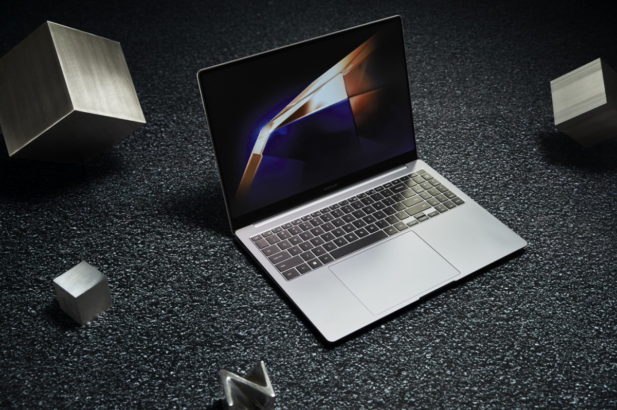 Samsung a dévoilé le Galaxy Book4 Ultra, un ordinateur portable équipé de puces Intel Core Ultra et de cartes graphiques GeForce RTX 40. Samsung a dévoilé le Galaxy Book4 Ultra, un ordinateur portable équipé de puces Intel Core Ultra et de cartes graphiques GeForce RTX 40.