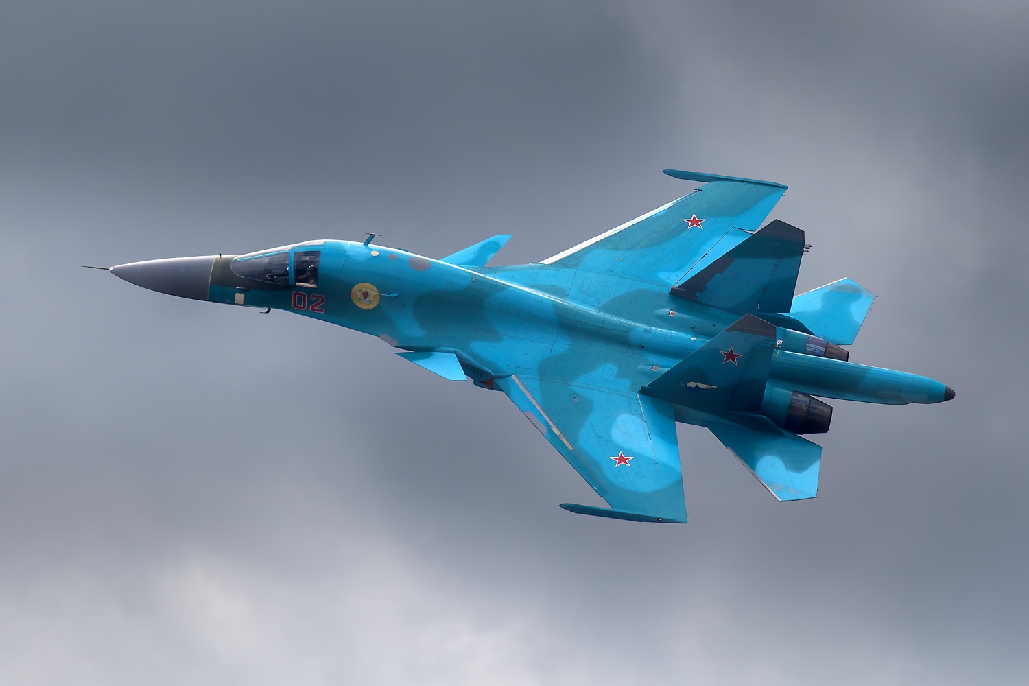 Une plongée approfondie dans les capacités du Su-34 Explorer le Su-34 : le redoutable chasseur d'attaque de la Russie