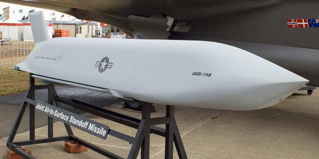 Les États-Unis augmentent la production de missiles JASSM et LRASSM lancés par avion. Les États-Unis augmentent la production de missiles JASSM et LRASSM lancés par avion.