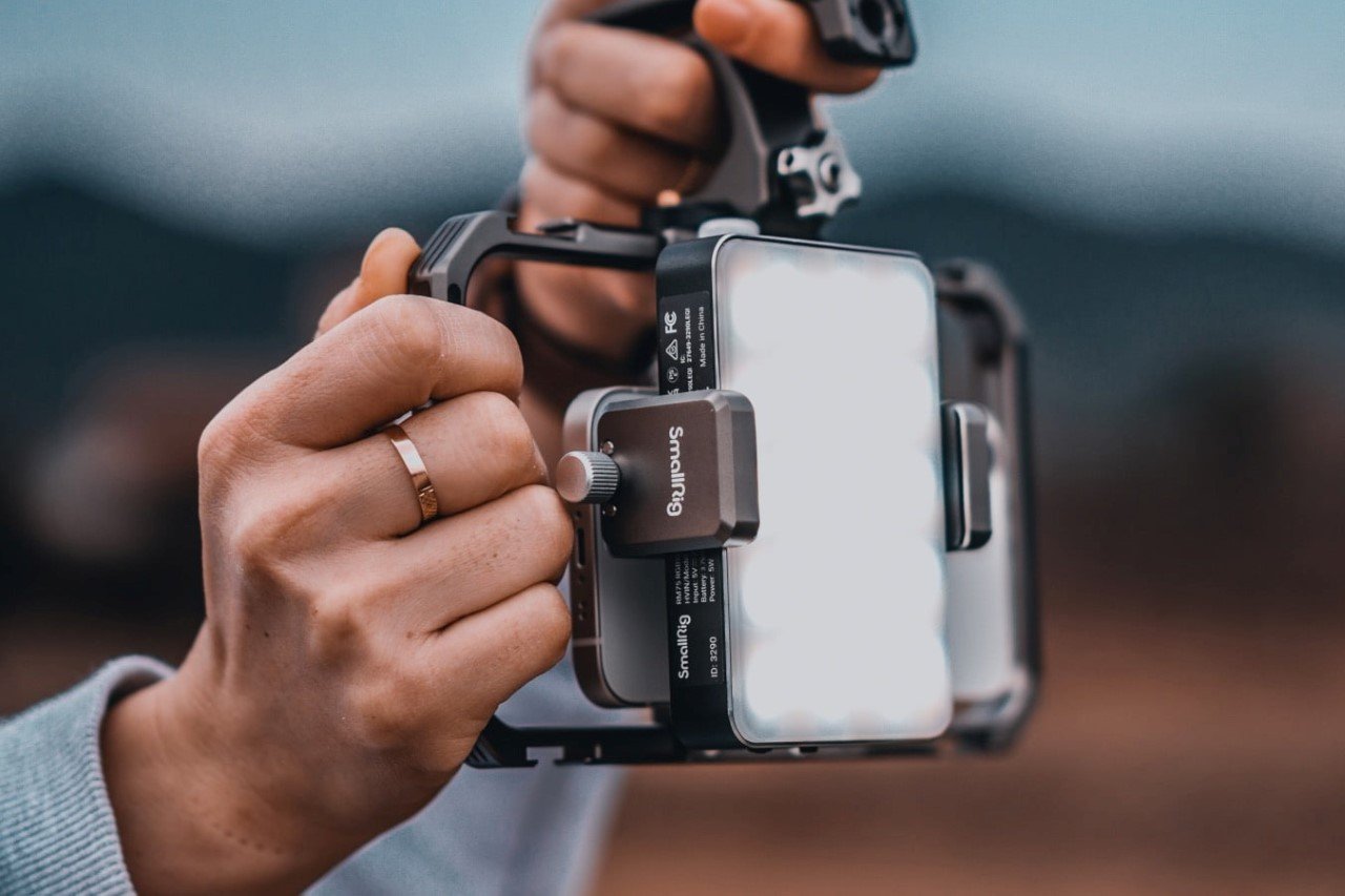 Transformez votre iPhone en une installation de réalisation de films professionnelle avec cette plate-forme de téléphone modulaire-4