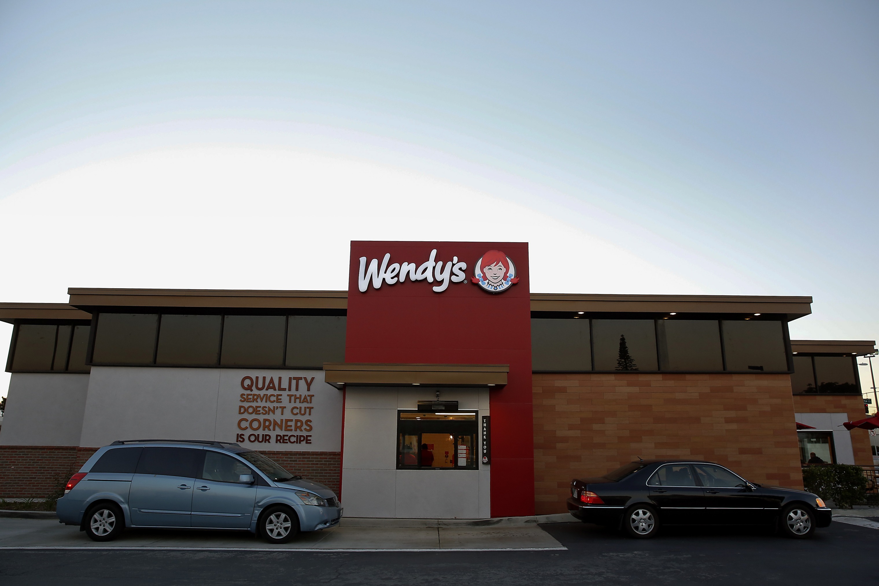 Wendy's teste un chatbot doté d'une intelligence artificielle pour prendre les commandes des restaurants Wendy's teste un chatbot doté d'une intelligence artificielle pour prendre les commandes des restaurants