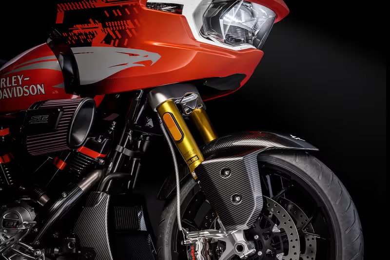 CVO Road Glide RR - avant CVO Road Glide RR - avant