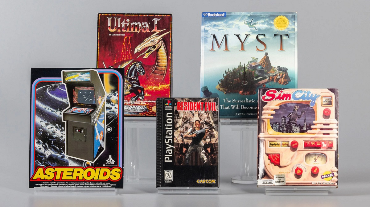 Le Temple de la renommée des jeux vidéo du Musée Strong s'enrichit d'un nouvel élément : Asteroids, Myst, Resident Evil, SimCity et Ultima prennent la place qui leur revient parmi les jeux les plus importants de l'industrie. Le Temple de la renommée des jeux vidéo du Musée Strong s'enrichit d'un nouvel élément : Asteroids, Myst, Resident Evil, SimCity et Ultima prennent la place qui leur revient parmi les jeux les plus importants de l'industrie.