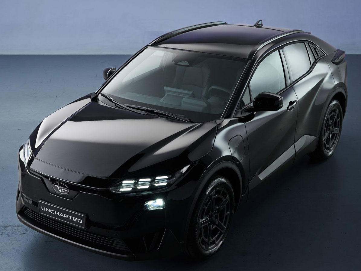 Subaru Uncharted contre le paysage naturel