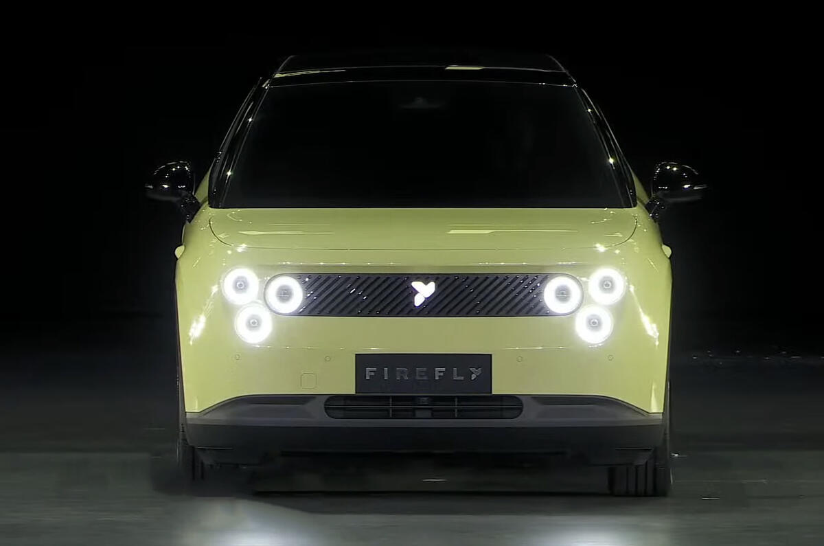 Voiture électrique Firefly - Vue 1 Voiture électrique Firefly - Vue 1
