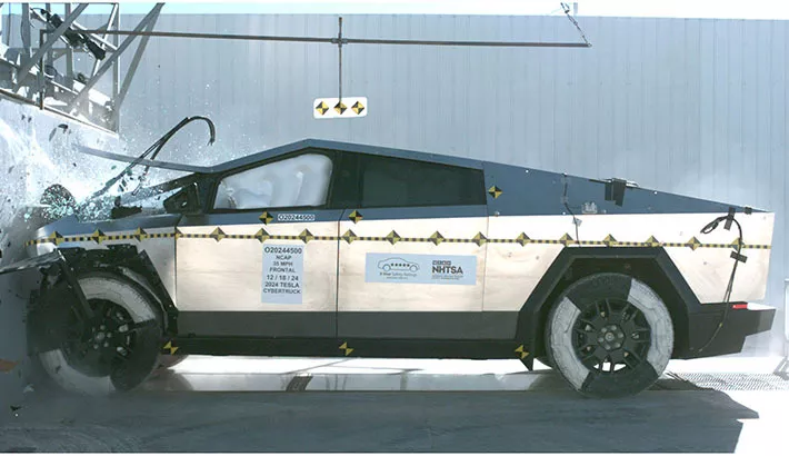 Tesla Cybertruck à l'essai Tesla Cybertruck à l'essai