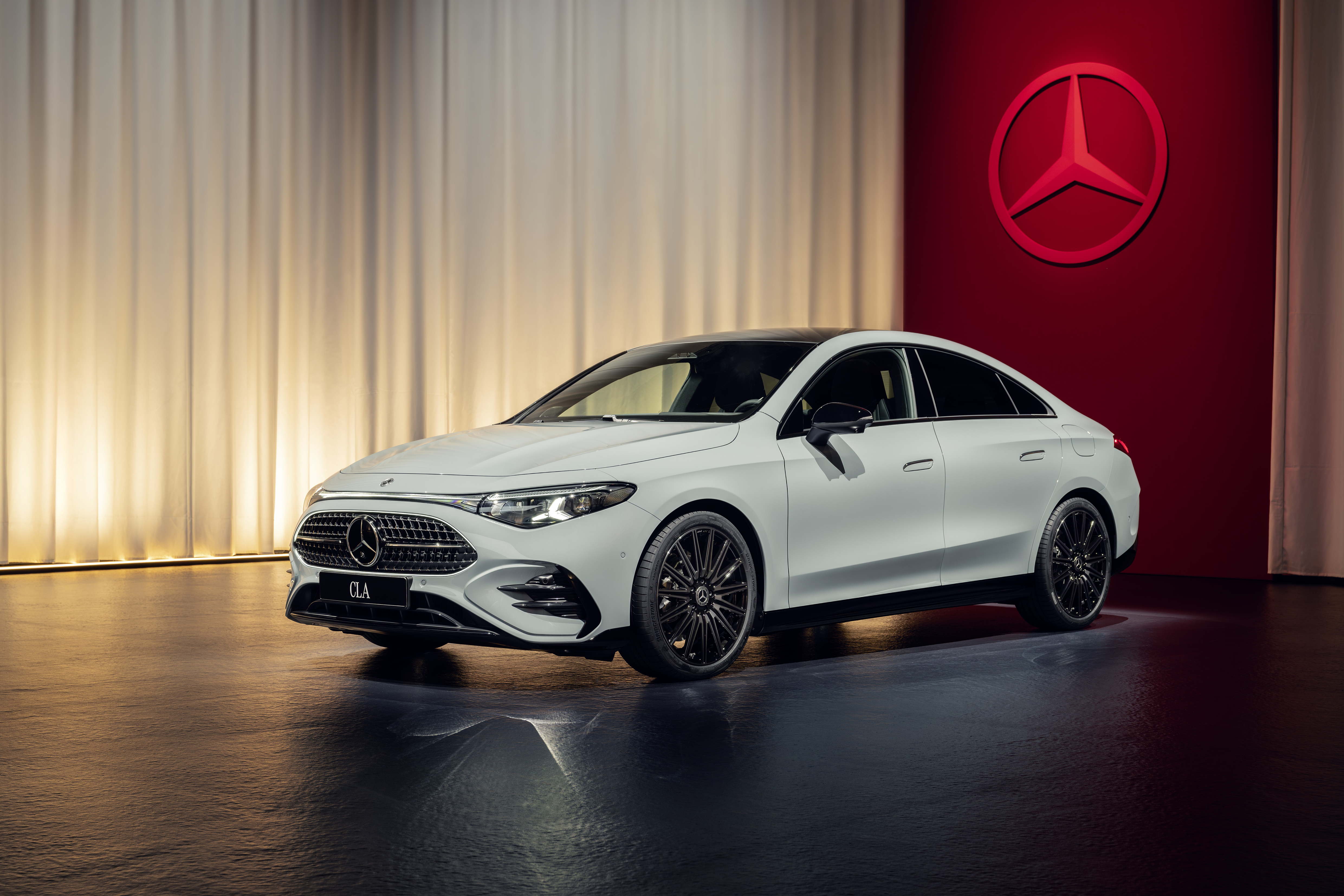Version hybride de la nouvelle CLA Version hybride de la nouvelle CLA