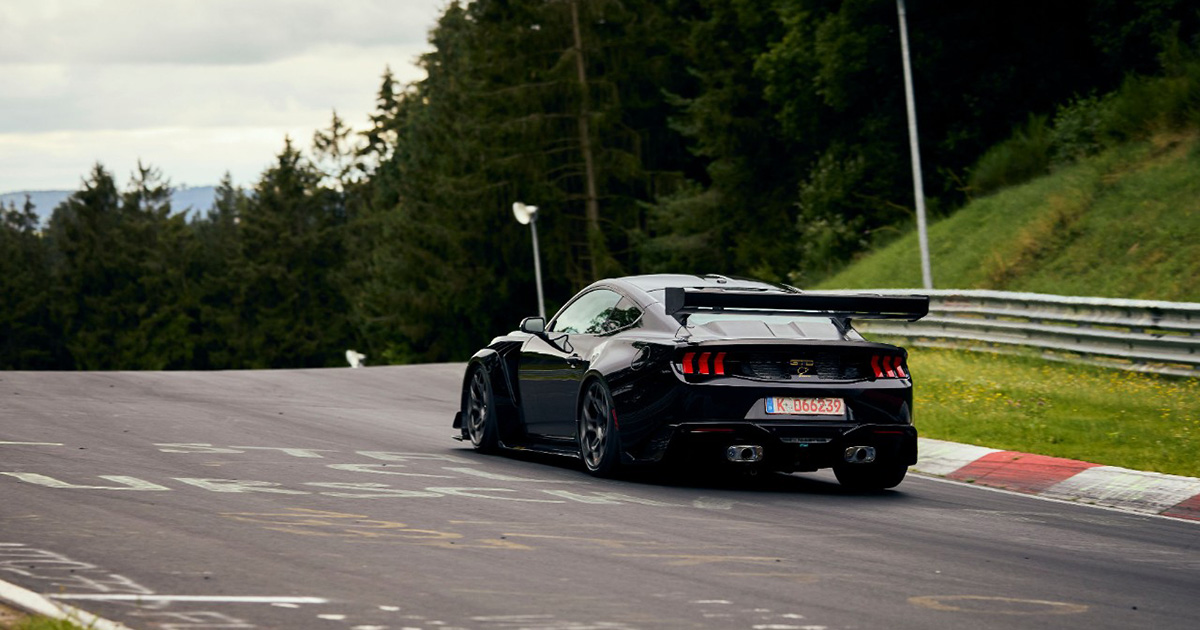 Ford Mustang GTD au Nurburgring. Ford Mustang GTD au Nurburgring.
