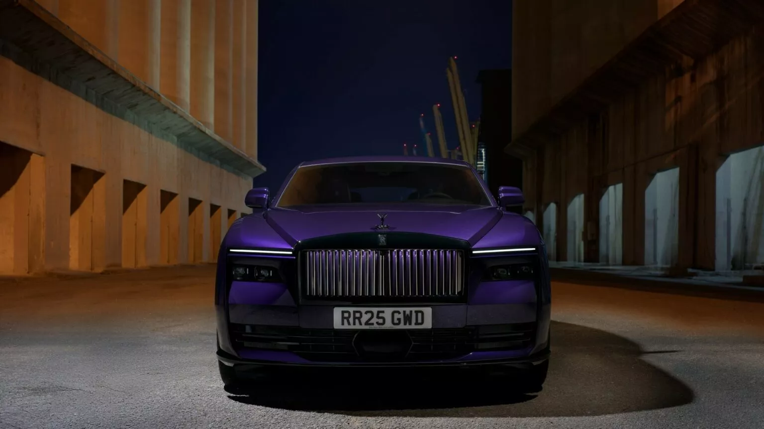 2025 Rolls-Royce Spectre Badge noir Vue latérale 2025 Rolls-Royce Spectre Badge noir Vue latérale