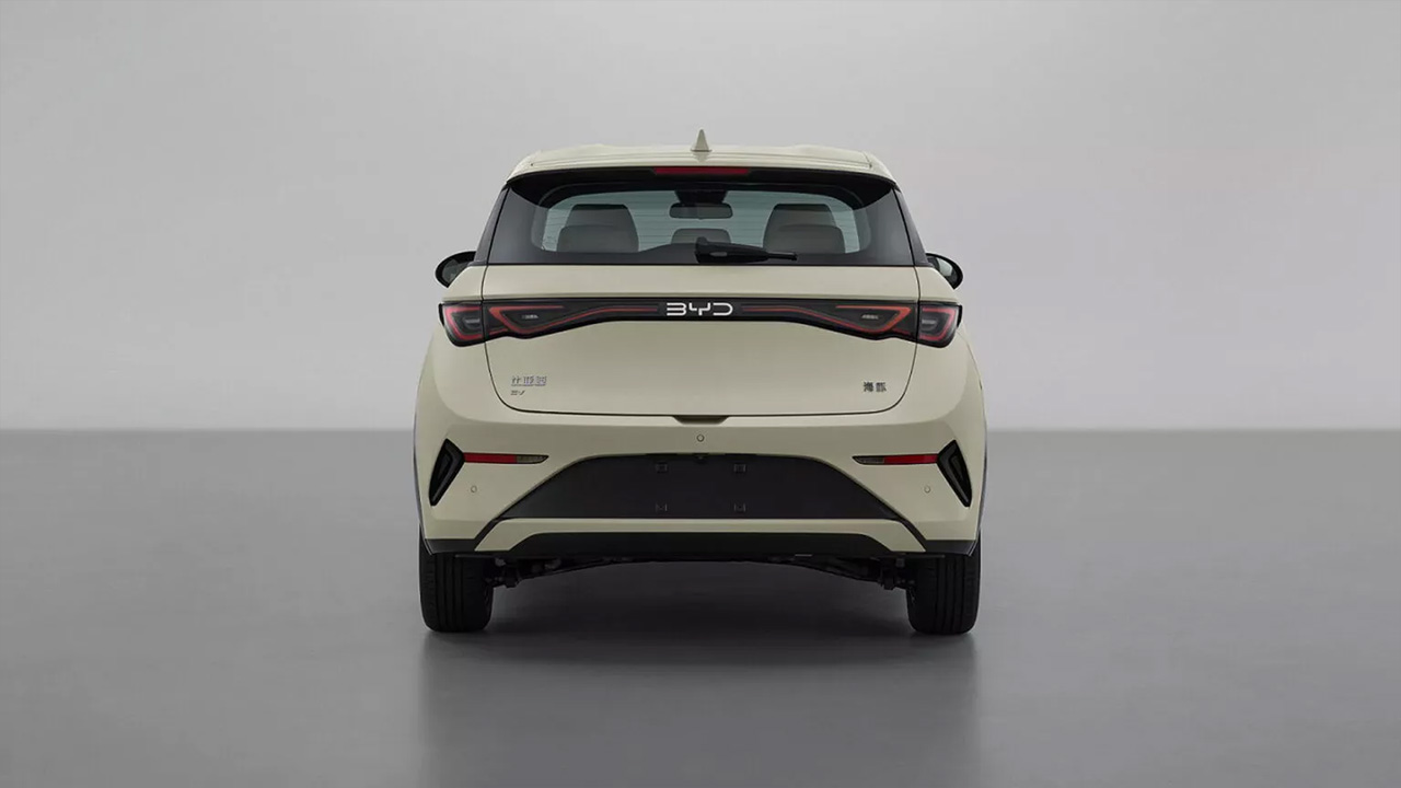 BYD Dolphin 2026 actualisé : vue latérale BYD Dolphin 2026 actualisé : vue latérale