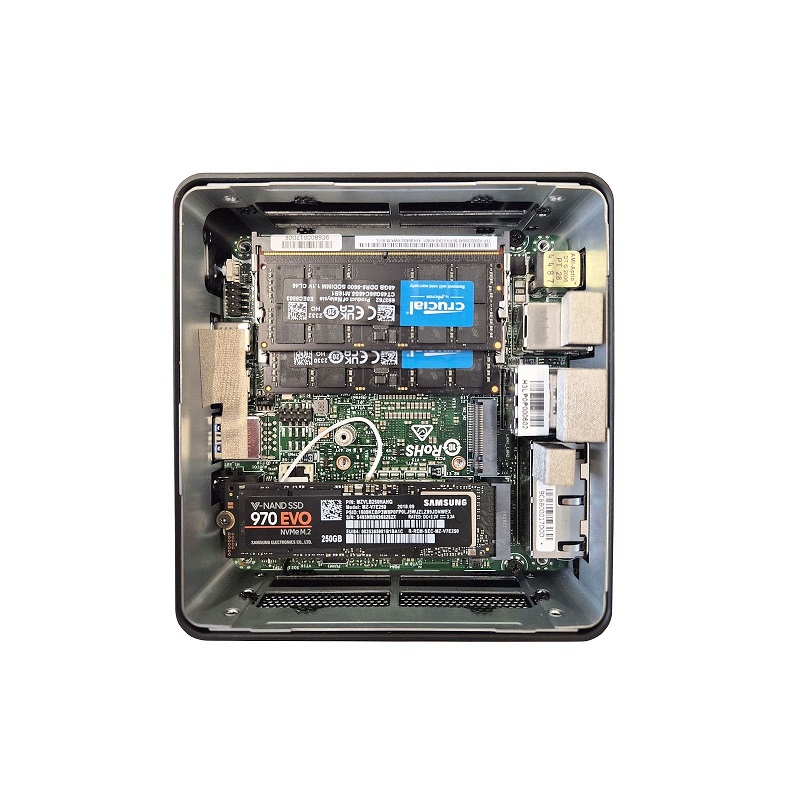 À l'intérieur du Tuxedo Nano Pro Gen14 À l'intérieur du Tuxedo Nano Pro Gen14