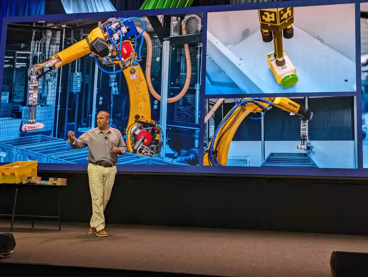 Amazon dévoile le robot Sparrow pour les travaux de routine dans les entrepôts-2 Amazon dévoile le robot Sparrow pour les travaux de routine dans les entrepôts-2