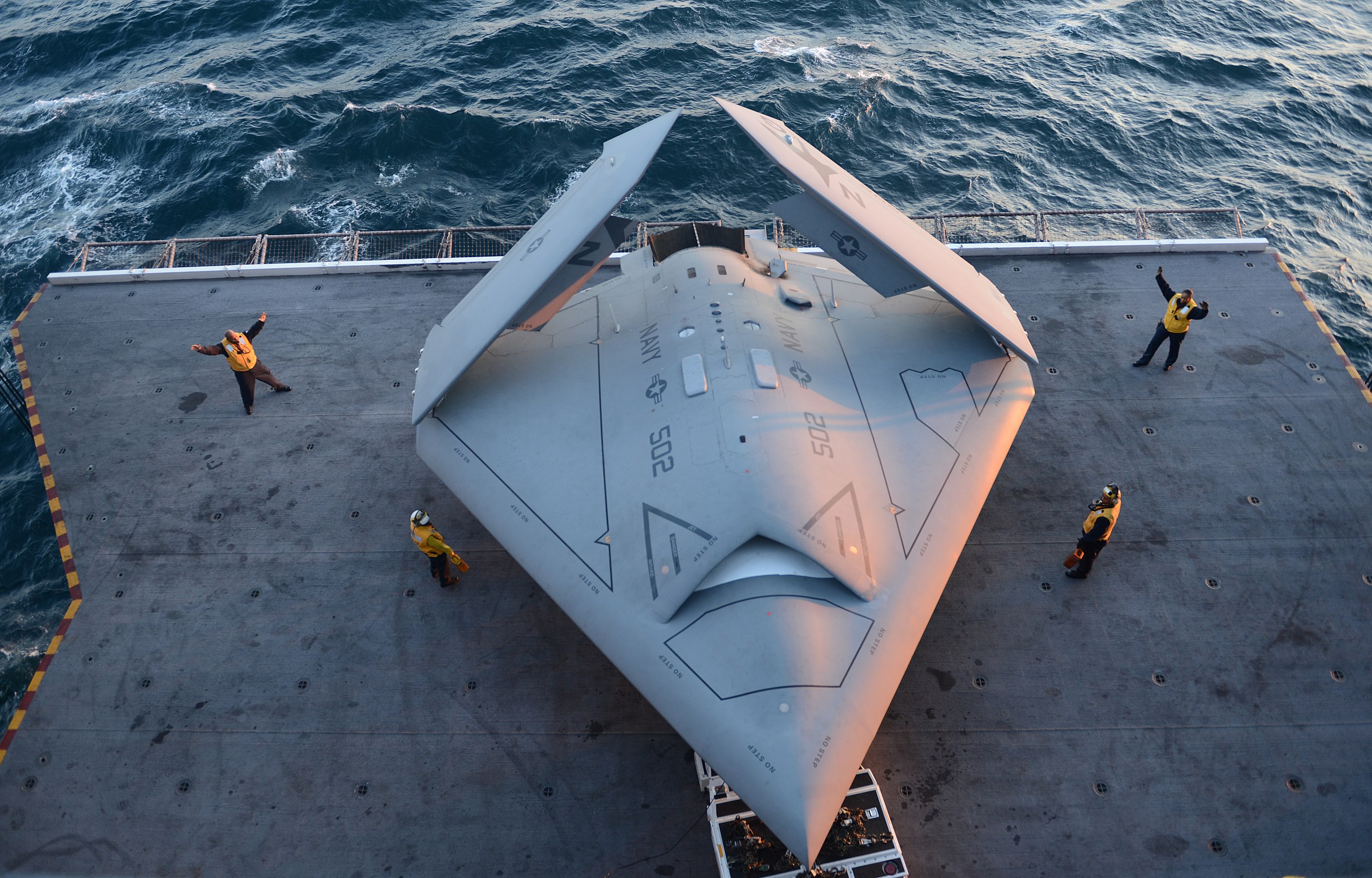 Un mystérieux drone furtif similaire au Northrop Grumman X-47B a été repéré en Chine. Il existe trois versions de ce qu'il pourrait être.-9 Un mystérieux drone furtif similaire au Northrop Grumman X-47B a été repéré en Chine. Il existe trois versions de ce qu'il pourrait être.-9