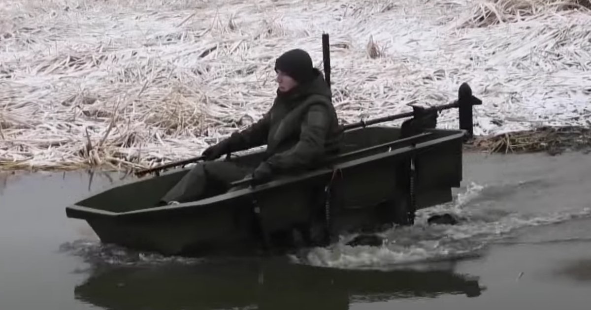 Des ingénieurs ukrainiens ont créé un drone amphibie unique en son genre pour évacuer les combattants du champ de bataille et livrer du matériel. Des ingénieurs ukrainiens ont créé un drone amphibie unique en son genre pour évacuer les combattants du champ de bataille et livrer du matériel.