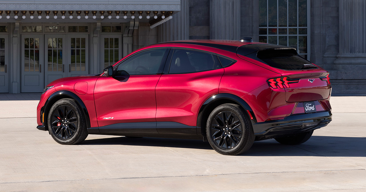 2025 Ford Mustang Mach-E Premium Sport Appearance Package 2025 Ford Mustang Mach-E Premium Sport Appearance Package