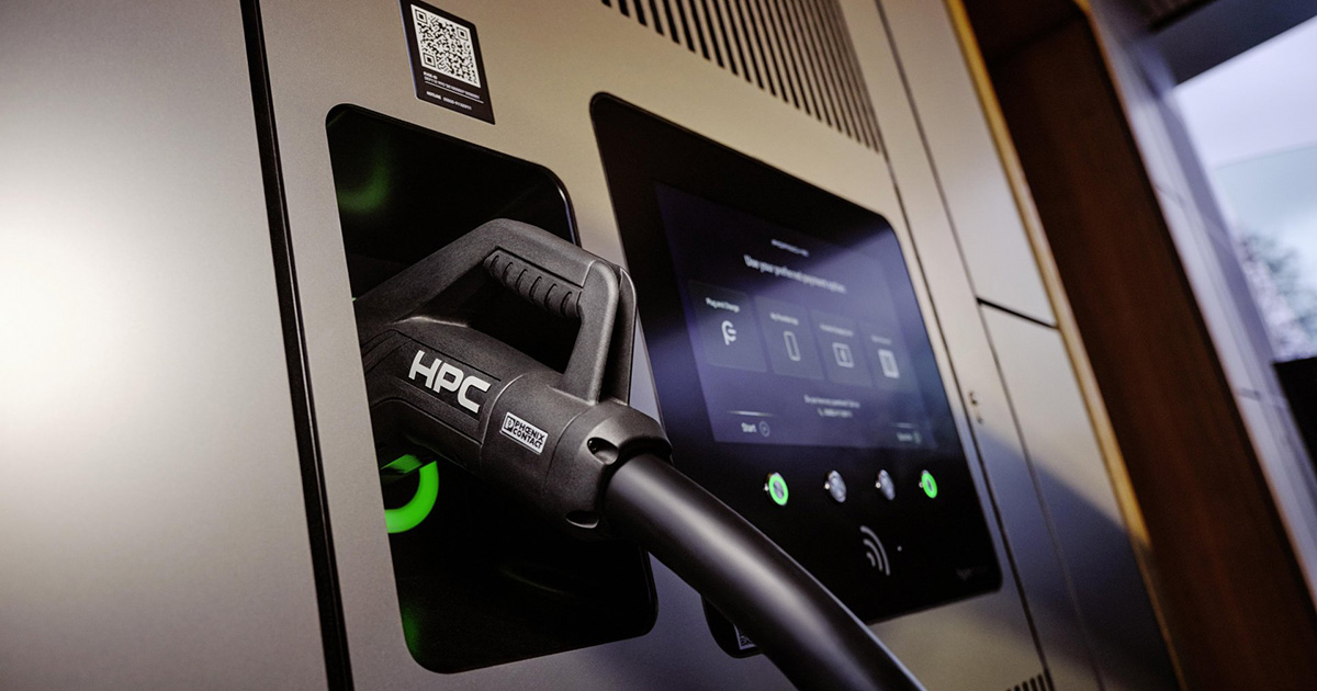 Intérieur du salon de recharge Porsche Intérieur du salon de recharge Porsche