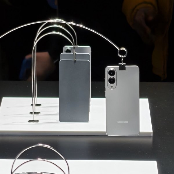 Panneau arrière du Galaxy S25 Edge Panneau arrière du Galaxy S25 Edge
