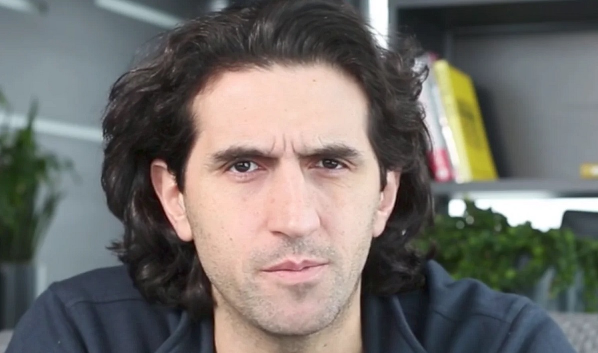 "Ça va être un putain de bon jeu !" - a déclaré Josef Fares à propos de son nouveau projet. Le développeur excentrique est confiant dans le succès du prochain jeu d'Hazelight Studios. "Ça va être un putain de bon jeu !" - a déclaré Josef Fares à propos de son nouveau projet. Le développeur excentrique est confiant dans le succès du prochain jeu d'Hazelight Studios.