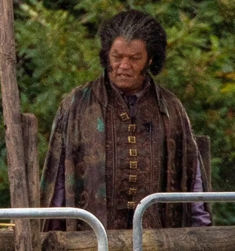 La star de Matrix en vampire : les premières images du tournage de la quatrième saison de The Witcher avec Liam Hemsworth et Laurence Fishburne ont été publiées.-5 La star de Matrix en vampire : les premières images du tournage de la quatrième saison de The Witcher avec Liam Hemsworth et Laurence Fishburne ont été publiées.-5