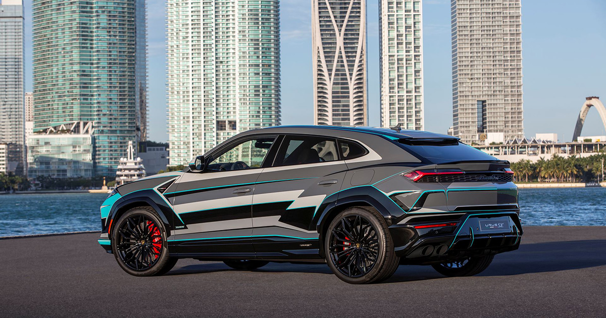 Une partie de la peinture unique de la Lamborghini Urus SE Une partie de la peinture unique de la Lamborghini Urus SE