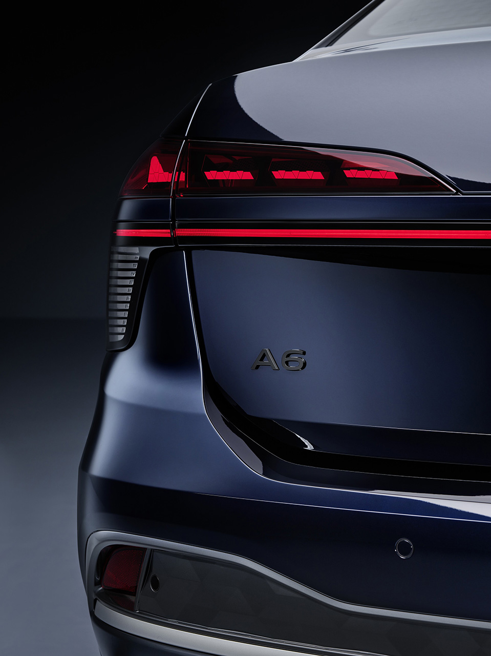 Audi A6 Sedan (2025) Audi A6 Sedan (2025) dans la couleur Firmament Blue Metallic